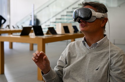 Nowe okulary VR firmy Apple mogą zmienić ludzki mózg. "Choroba symulatorowa" to początek