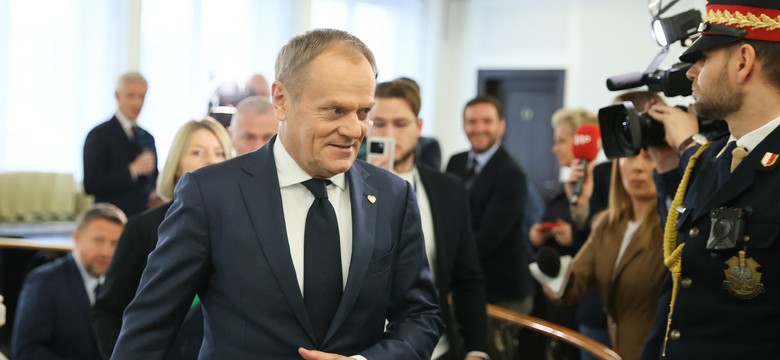 POLITICO: po burzliwych rządach PiS do gry w Polsce wkracza Donald Tusk