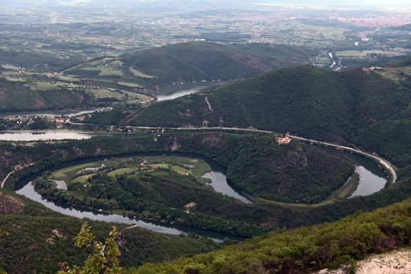 POTPUNA OBUSTAVA U OVOM DELU SRBIJE Od ponedeljka se menja režim saobraćaja, i to na 4 dana: Važno upozorenje za sve vozače!