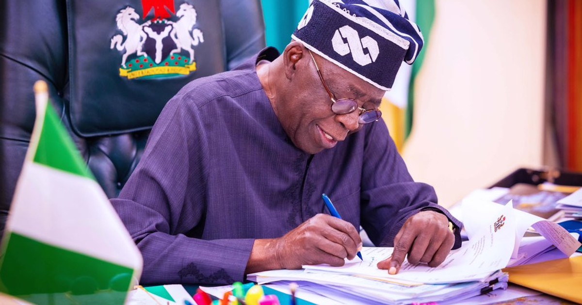 Tinubu gets pen donations from students to sign anti-sexual harassment bill - Vimarsana News