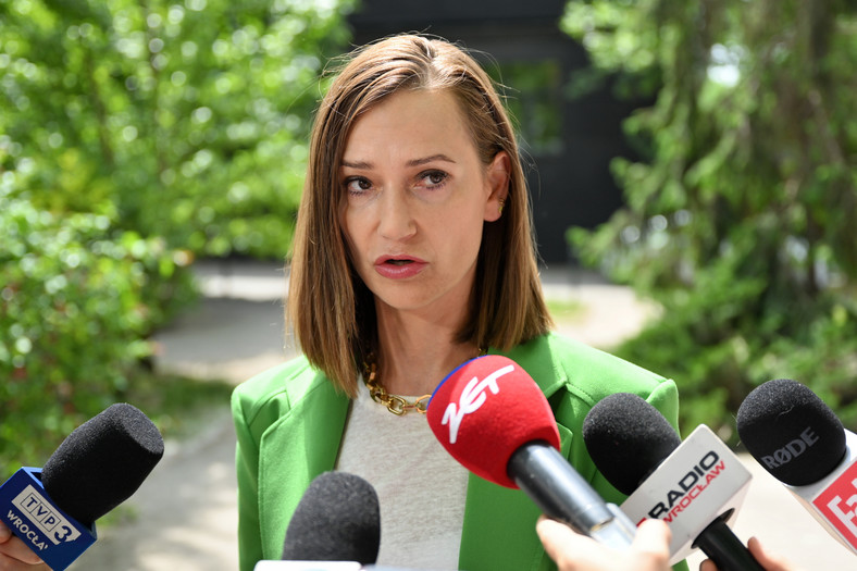 Małgorzata Dziewońska w czasie pełnienia funkcji rzecznika prasowego Prokuratury Okręgowej we Wrocławiu.