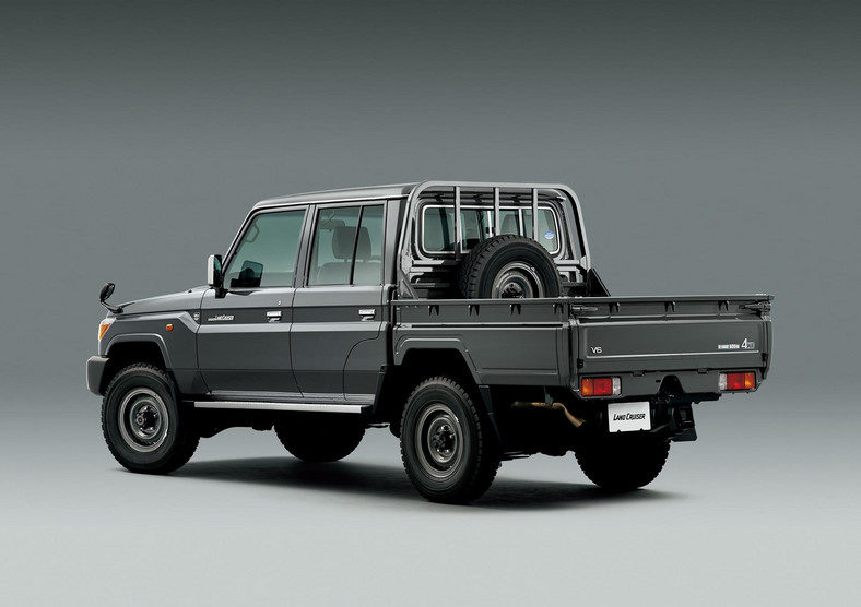 Toyota Land Cruiser J7