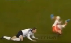 Liga angielska: Brutalny faul Bielika. Reprezentant Polski "wyleciał" z boiska [WIDEO]