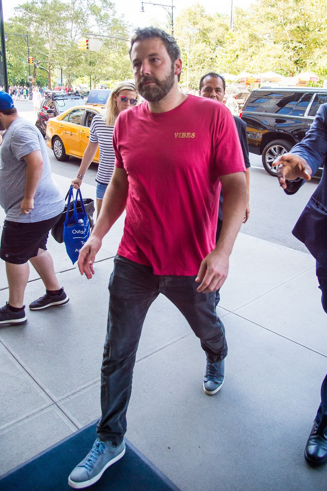 Ben Affleck z partnerką na spacerze po Nowym Jorku
