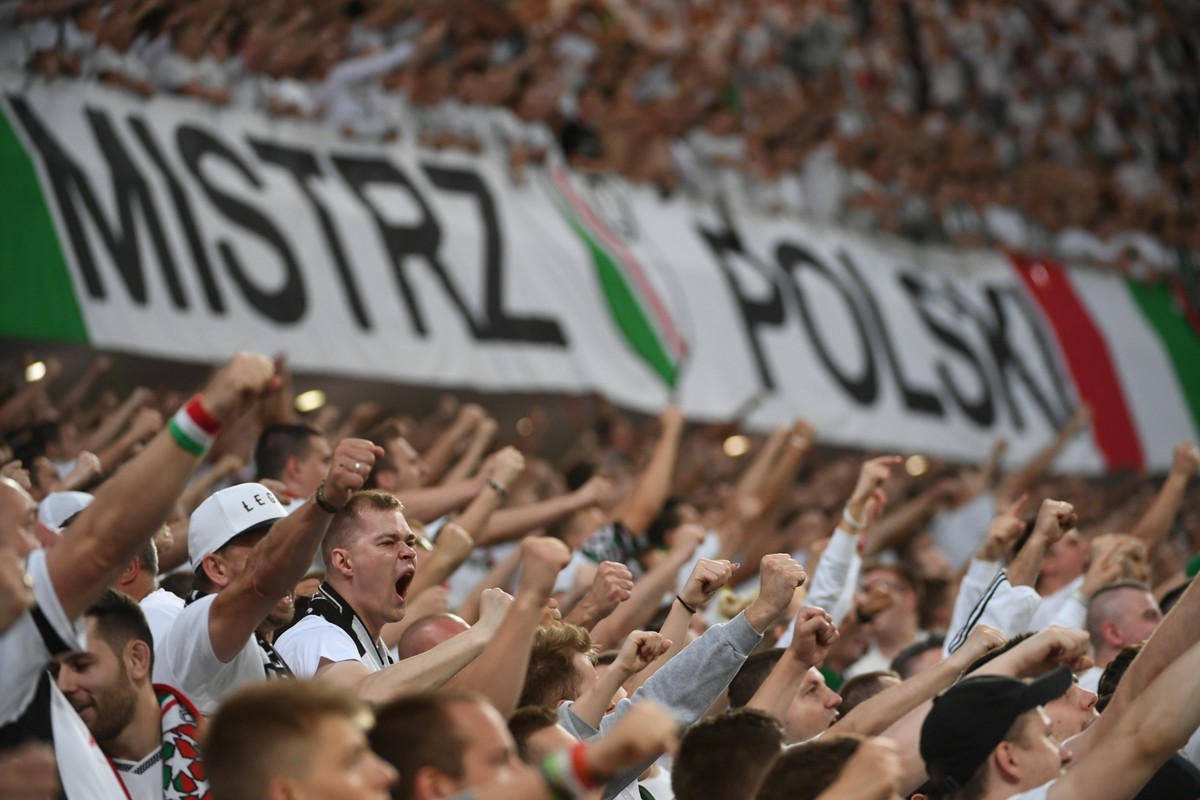 Ekstraklasa: Legia Warszawa kupiła piłkarza z Benfiki Lizbona [FOTO]