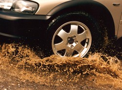 Zniszczyłeś oponę? "Nówka" będzie za darmo