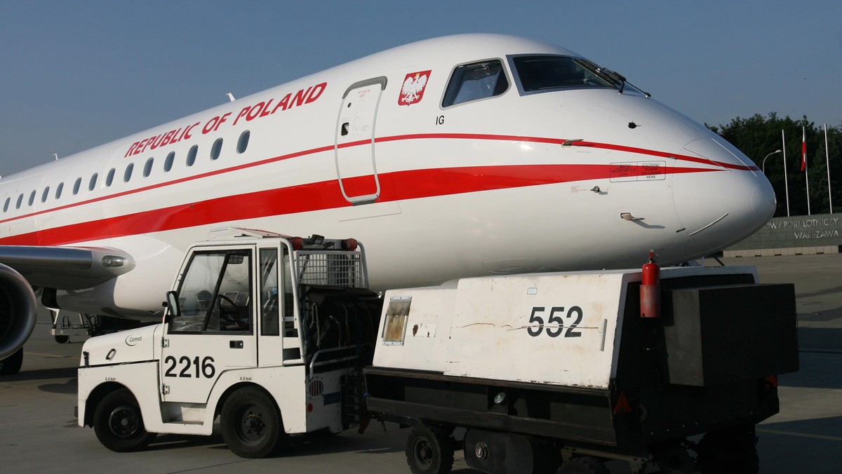 WARSZAWA PREMIER RZĄDOWY EMBRAER 175 PIERWSZY LOT