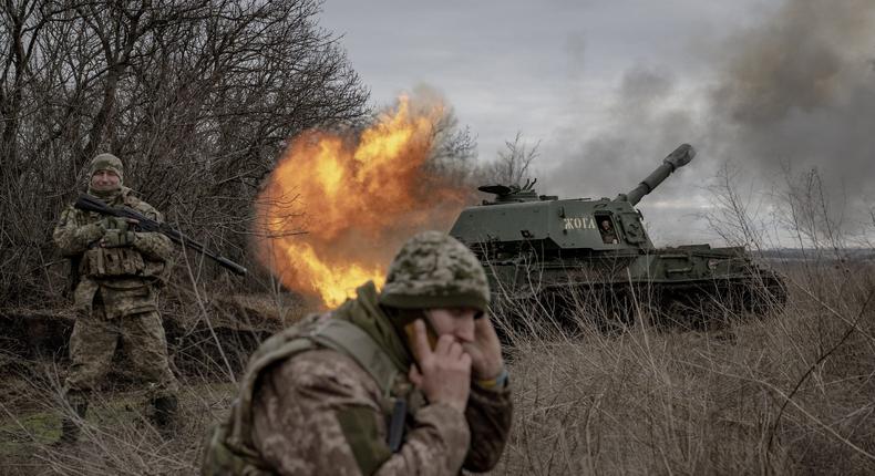 A Ukrainian soldier fires towards the Russian position.Ozge Elif Kizil/Anadolu via Getty Images