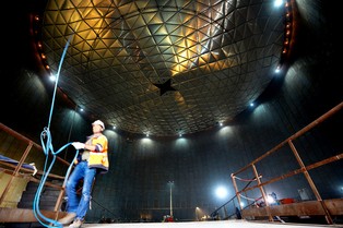 Jeden ze zbiorników terminala LNG jest nieszczelny?