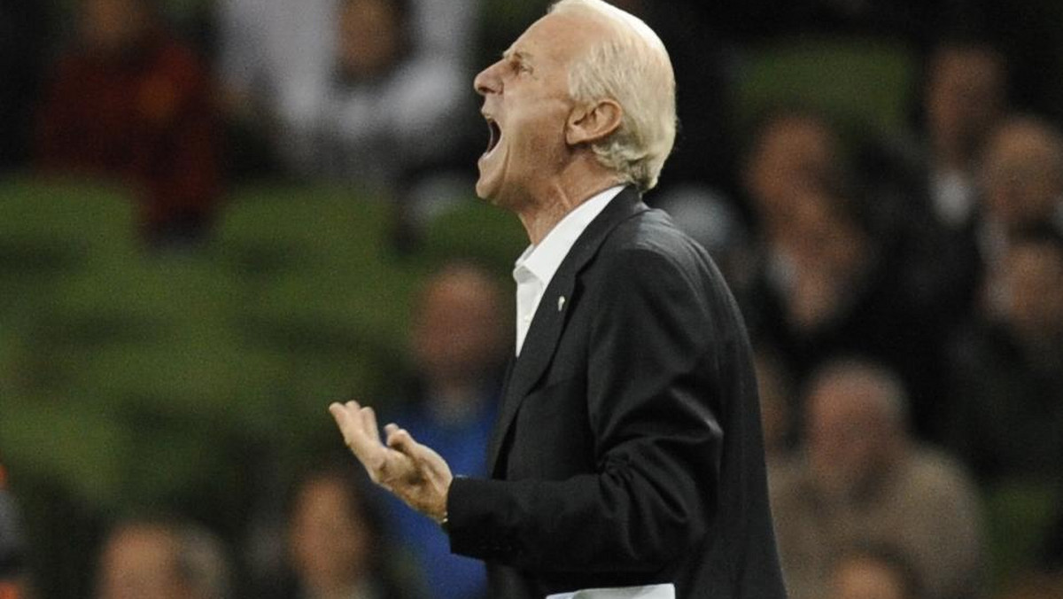 Teraz Giovanni Trapattoni będzie inkasował o ok. 100 tys. euro mniej. To tylko o ok. 5 proc. mniej niż dotychczas, ale Irlandczycy i tak są pełni podziwu dla włoskiego trenera.