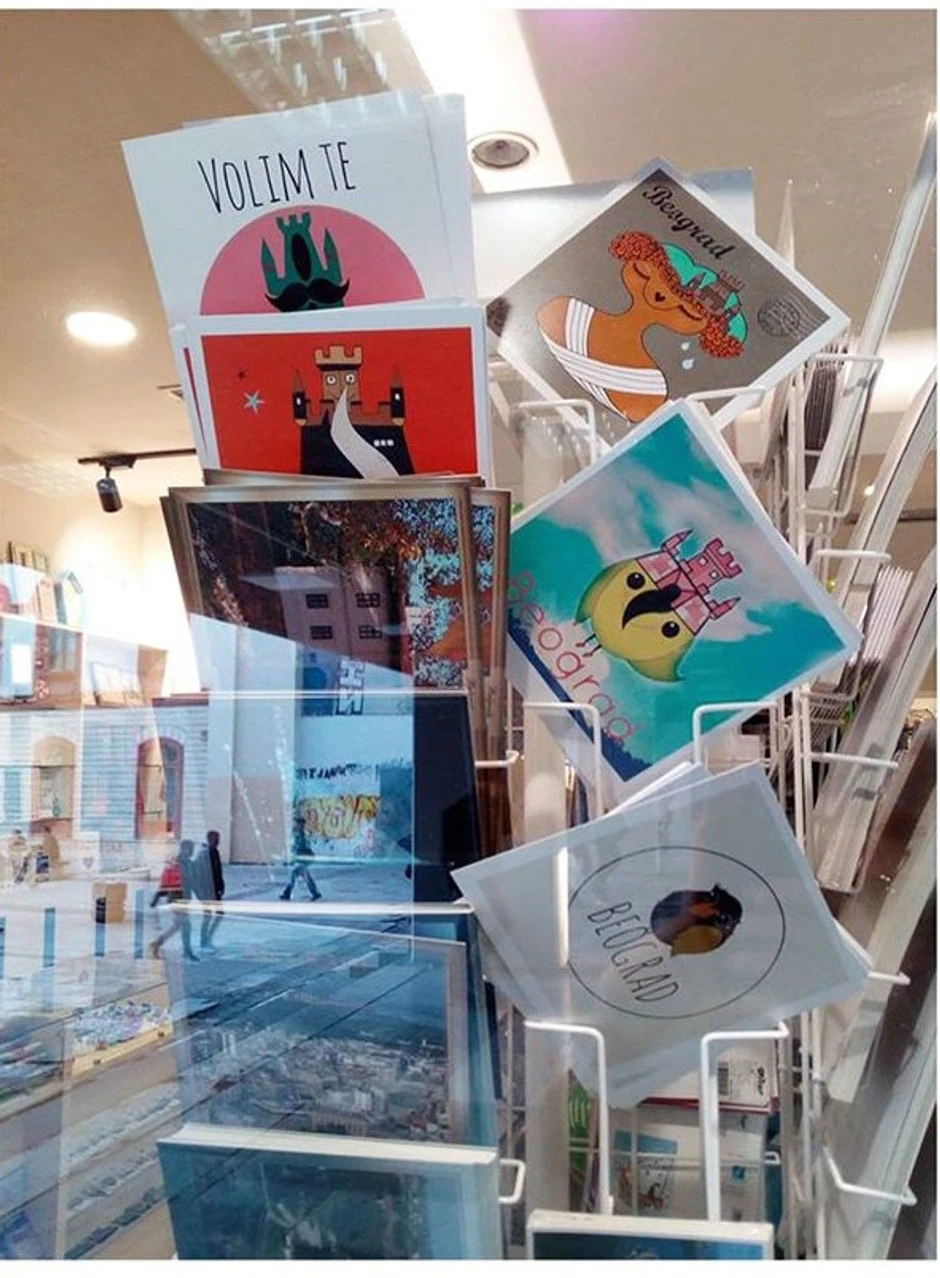 Majine razglednice završile su čak i u izlozima pojedinih beogradskih radnji