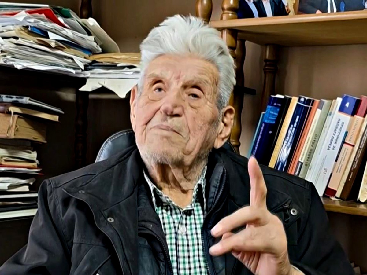 Miloš Gašić iz Kuršumlije najstariji srpski advokat, u penziju otišao sa 99 godina