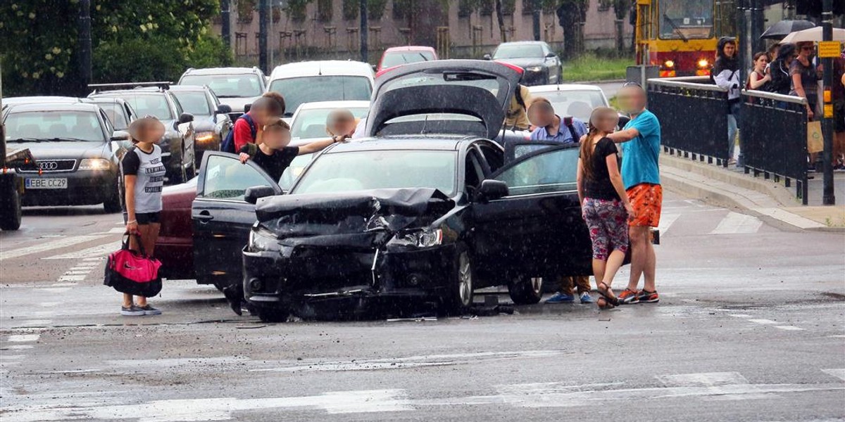 Na skrzyżowaniu ulic Zielonej i Żeligowskiego ciągle dochodzi do wypadków