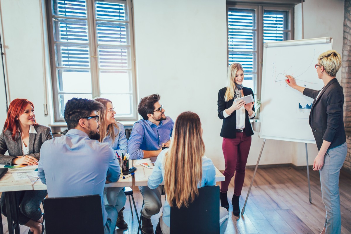 Wykształceni, ale niekompetentni. Dlaczego polscy pracownicy się nie szkolą