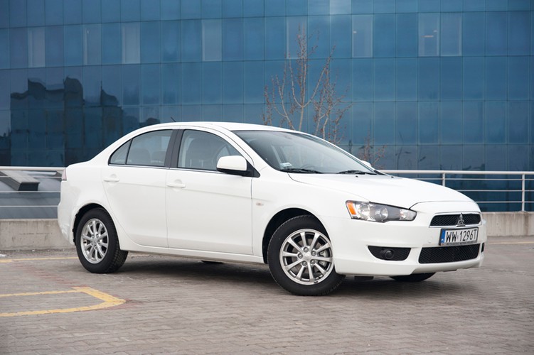 Mitsubishi lncer