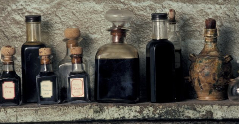 Butelki octu balsamicznego z Modeny