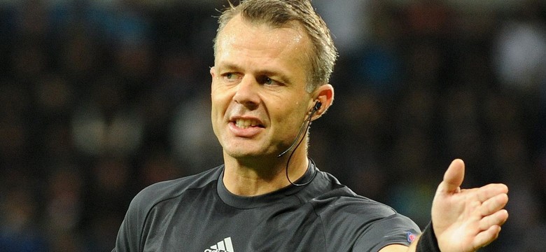To on będzie sędzią meczu Polska - Niemcy. Bjoern Kuipers nie jest dla nas szczęśliwy