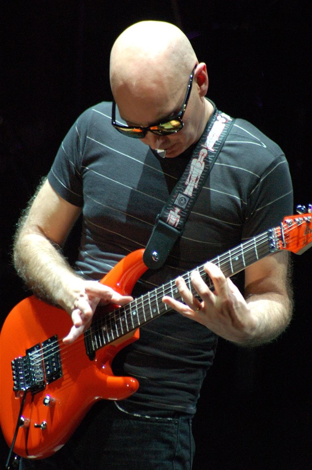 Joe Satriani (fot. materiały prasowe)