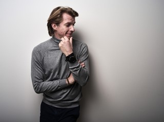 Okrasa: Jedzenie to narzędzie manipulacji [WYWIAD MAZURKA]