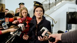 Premier Kopacz: Nowak podejmie odpowiedzialną decyzję