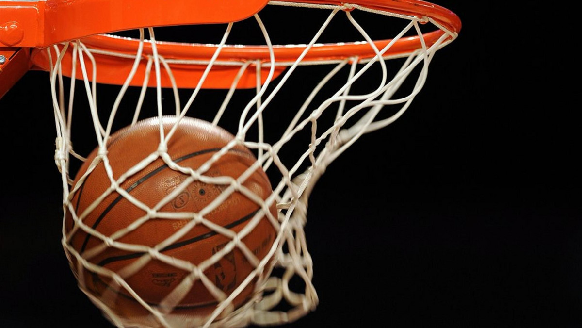 Młodzieżowe mistrzostwa Europy w koszykówce od lat rozgrywane są latem, jednak ze względu na napiętą sytuację w Turcji turniej do lat 18 mężczyzn nie odbył się w wyznaczonym terminie. Europejska Federacja Koszykówki (FIBA Europe) podawał, że turniej z udziałem 16 drużyn odbędzie się w połowie grudnia.