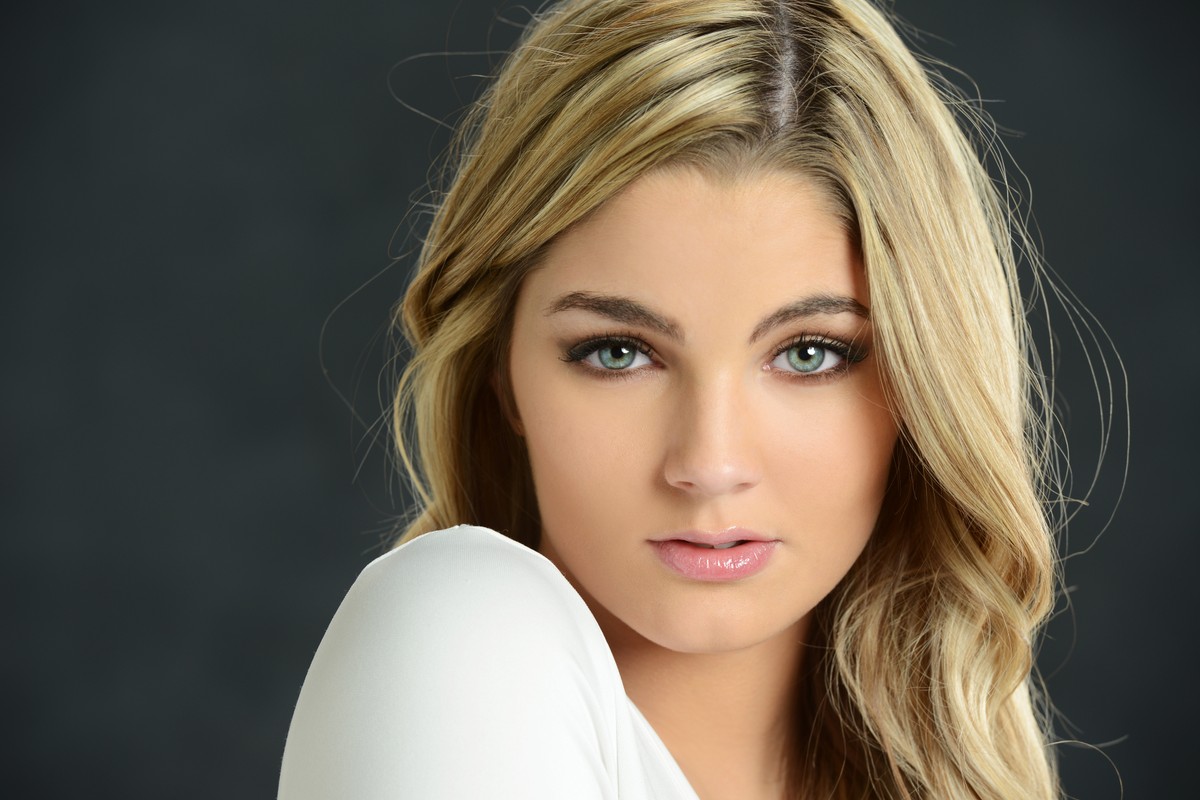 Horoskop dzienny na czwartek 18 grudnia 2025 r. dla wszystkich znaków: Baran, Byk, Bliźnięta, Rak, Lew, Panna, Waga, Skorpion, Strzelec, Koziorożec, Wodnik, Ryby