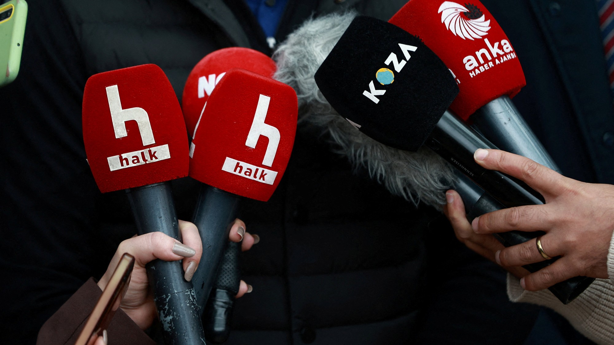Mikrofóny tureckej Halk Tv.