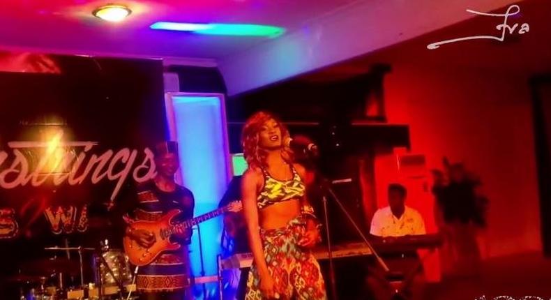 Eva Alordiah performing 'Mbali'