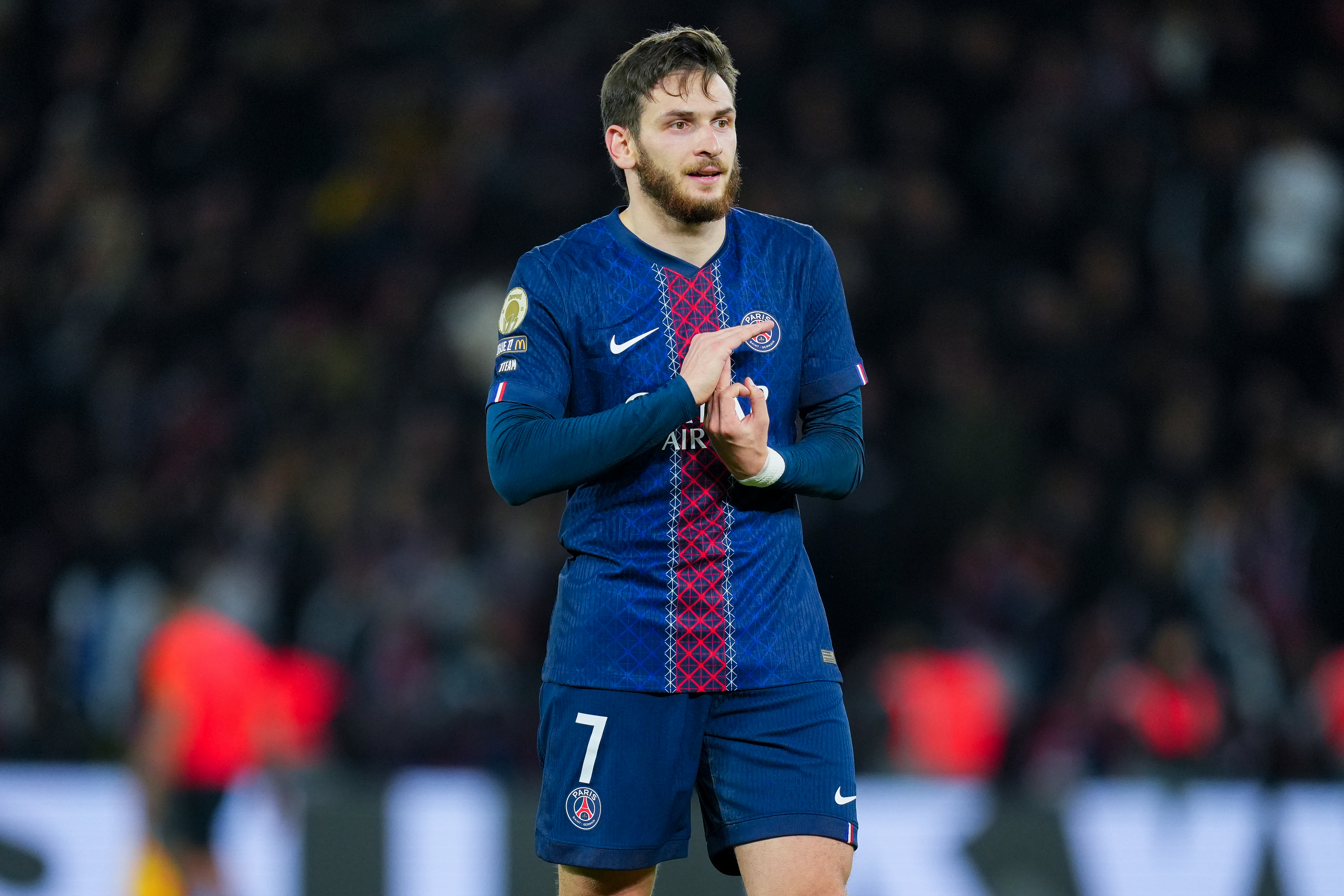 Carton 5-0 contre Rennes: Le PSG revient à un point de Lens