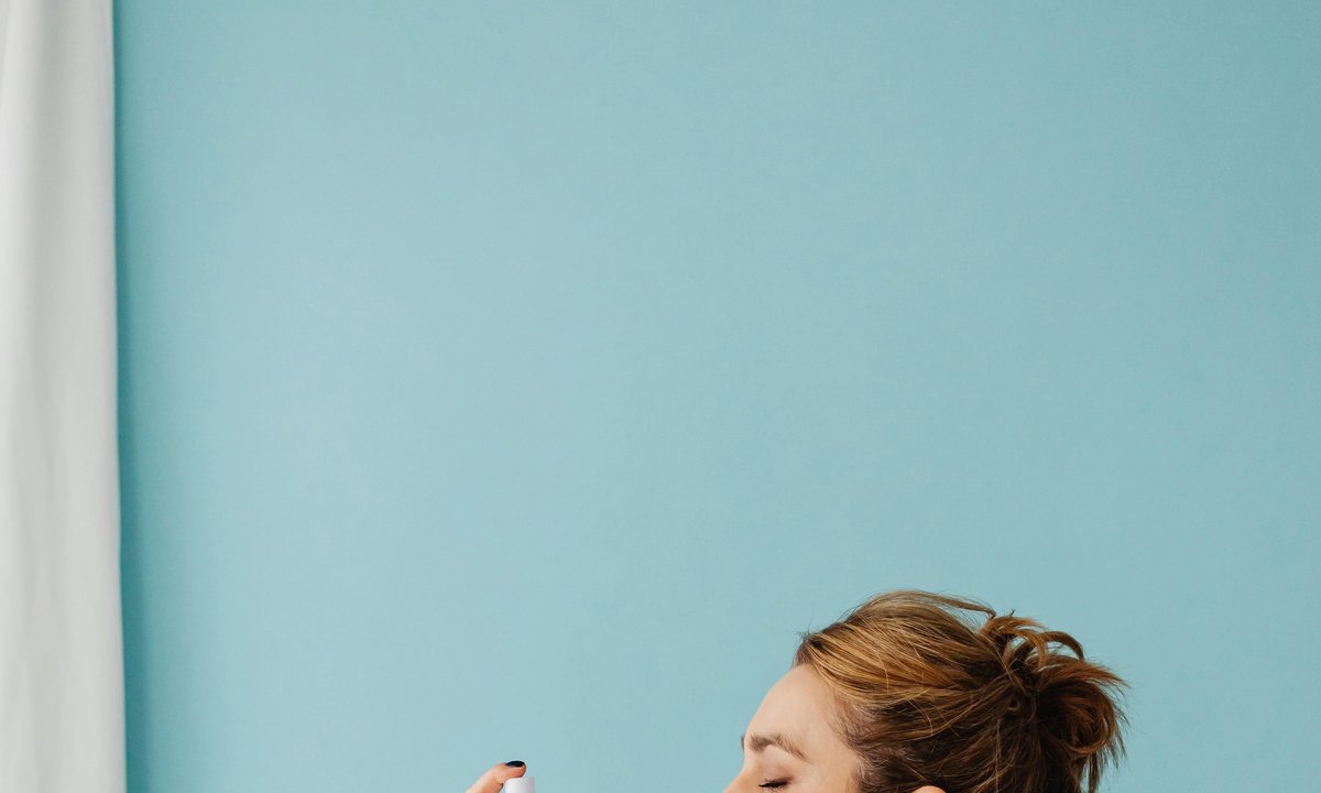 Delikatna mgiełka, która zastąpi krem i tonik. Idealna, gdy żyjesz w pośpiechu