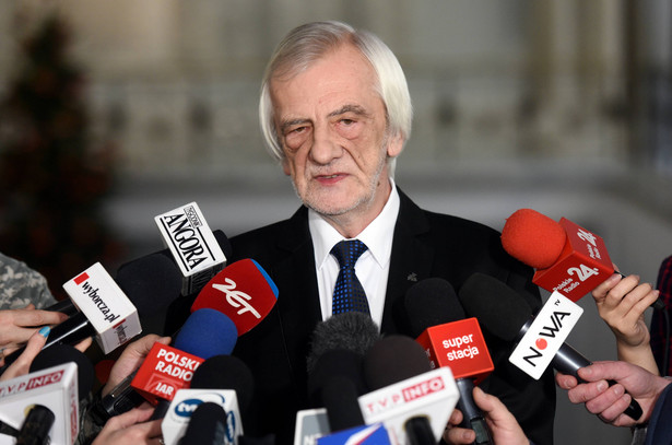 Terlecki poinformował też, że w środę rano na posiedzeniu Prezydium Sejmu zapadnie decyzja, kiedy Sejm zajmie się wnioskiem PO o odwołanie marszałka Sejmu Marka Kuchcińskiego (PiS)