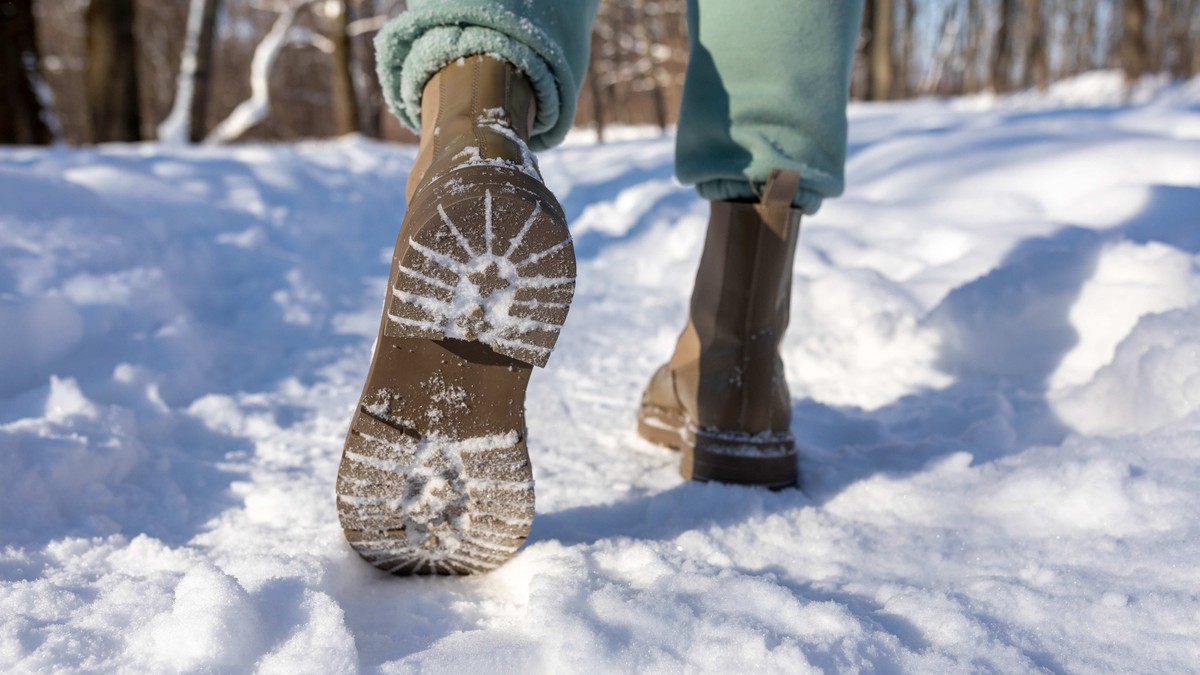 Kako da vam noge budu tople i suve i na sibirskom minusu: Trik za izolaciju obuće
