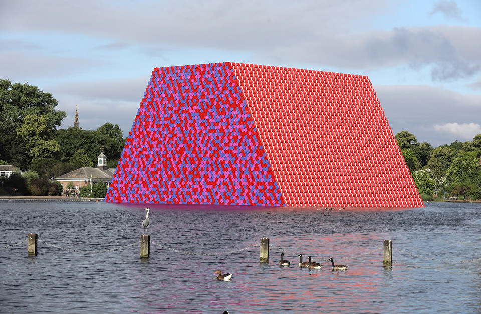 Najnowsza instalacja Christo - "The London Mastaba"