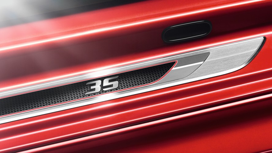 Radio RCD 310 z czytnikiem MP3 i z ośmioma głośnikami, czujniki parkowania z przodu i z tyłu z funkcją wizualizacji na ekranie radia