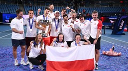 do trzech razy sztuka. polscy tenisiści z igą świątek w składzie wygrali united cup