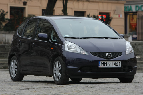 Honda Jazz kontra Mitsubishi Colt Jazz na celowniku Colta