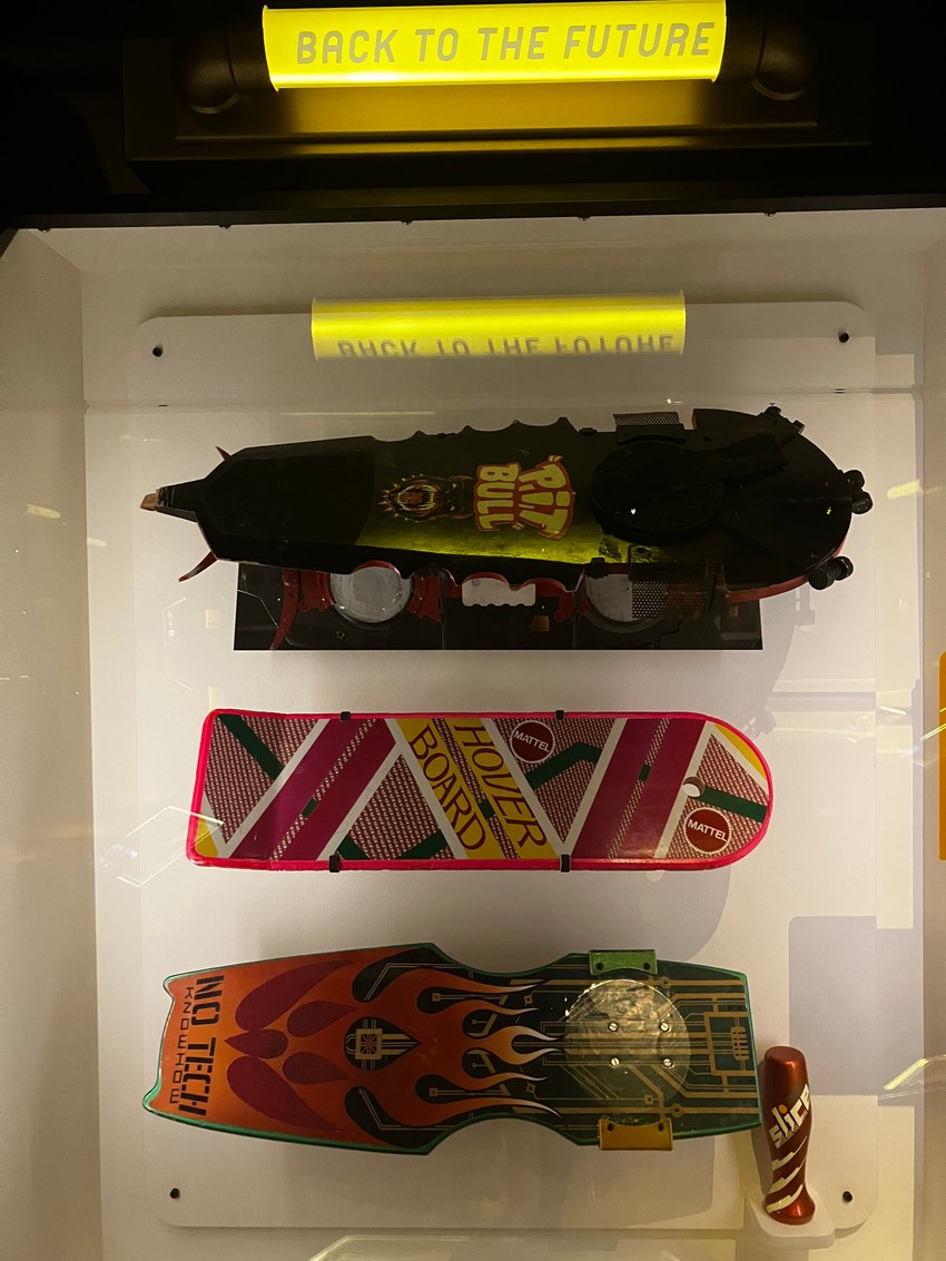 Leteći skejtbordovi iz franšize filmova "Povratak u budućnost"