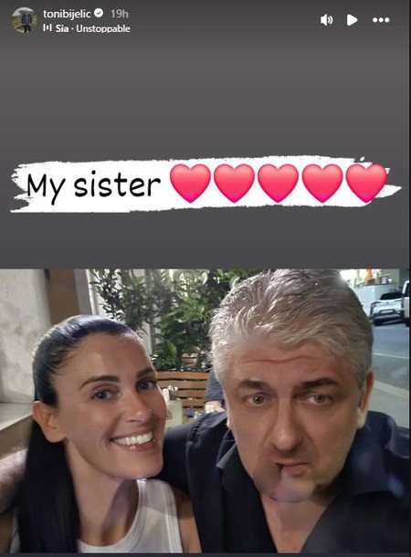 Toni Bijelić sa sestrom