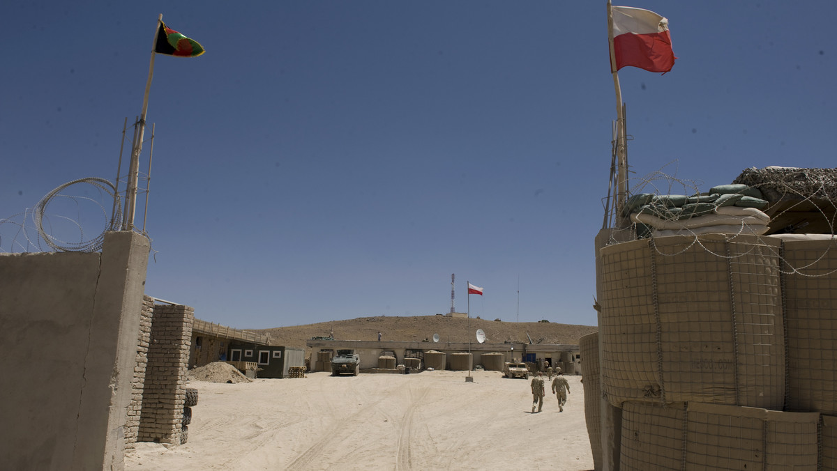 Dzisiaj wieczorem ostrzelana została polska baza Warrior w Afganistanie, ranny został jeden żołnierz - poinformowała TVN24.