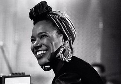 China Moses składa "Hołd dla szalonego bluesa" w Polsce