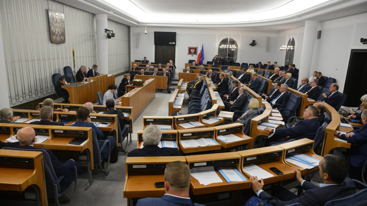 W przyszłym tygodniu Senat zajmie się zmianami w ustawie o postępowaniu z osobami z zaburzeniami psychicznymi, które stwarzają zagrożenie dla innych - podaje "DGP".