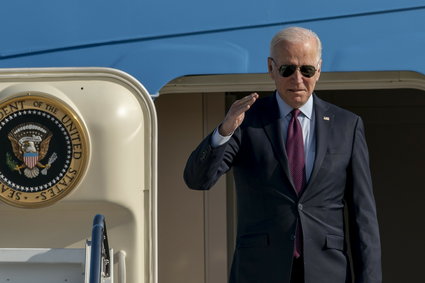 Biden ogłosił zakup 10 mln zestawów leku na COVID-19