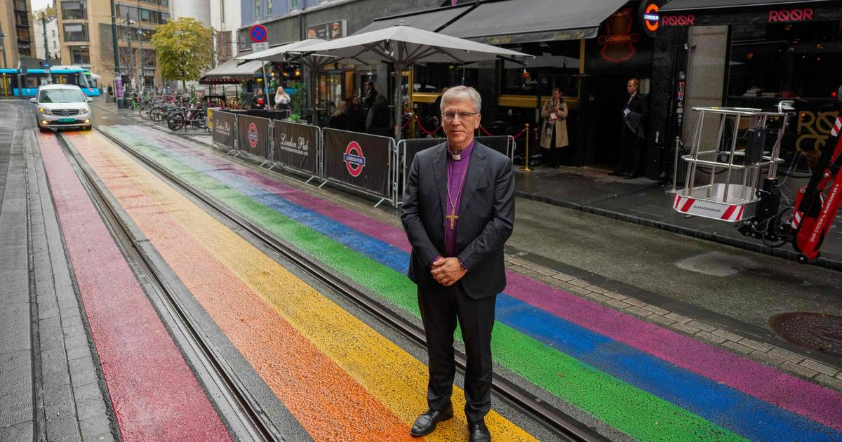 Kościół Norwegii przeprasza osoby LGBT+. "To nigdy nie powinno się wydarzyć"