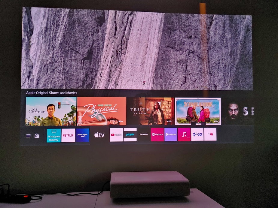 Samsung The Premiere - interfejs smart TV w projektorze