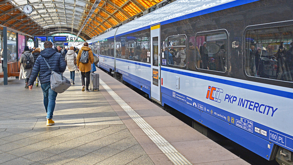 Ostatnia szansa na zniżki w PKP Intercity. Kto może z nich skorzystać?