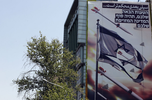 "Następny policzek będzie silniejszy". Antyizraelski billboard w Teheranie