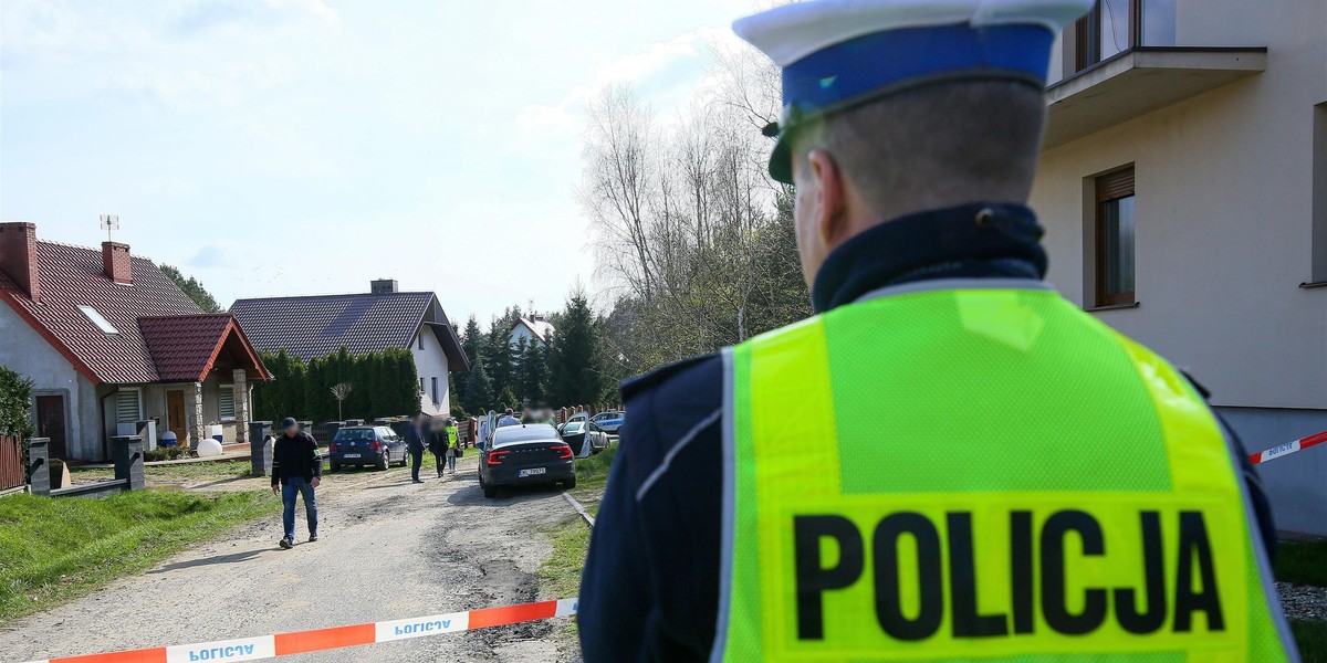 "Były takie miłe i grzeczne". Szkoła w żałobie po zabójstwie Madzi i Jadzi z Kobylej Góry.