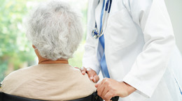 Ustawa o szczególnej opiece geriatrycznej z poprawkami w Senacie. Są zarzuty