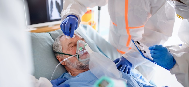 Dwie trzecie hospitalizacji na COVID-19 ma związek z czterema chorobami