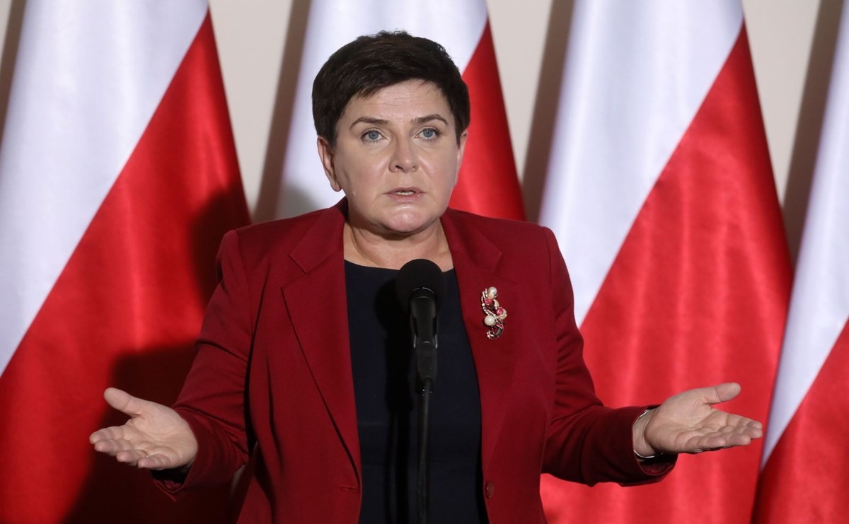 Pytana o wątpliwości prezydenta, które były podstawą jego wet, premier odpowiedziała, że zapis o roli ministra sprawiedliwości-prokuratora generalnego co do obsady SN dotyczył okresu przejściowego